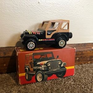 AVON Jeep Renegade Cologne Decanter Antique